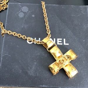 Chanel necklace vintage